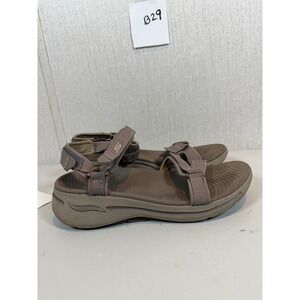 Women Skechers sandal go walk size 11
